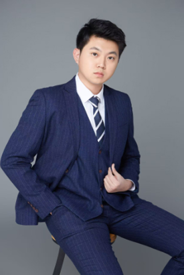 吴世豪老师照片